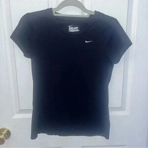 Nike - womens top black in color